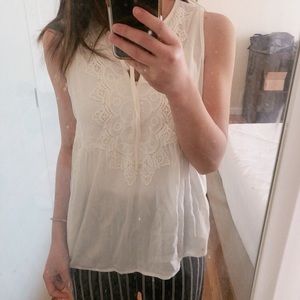 Cute white top